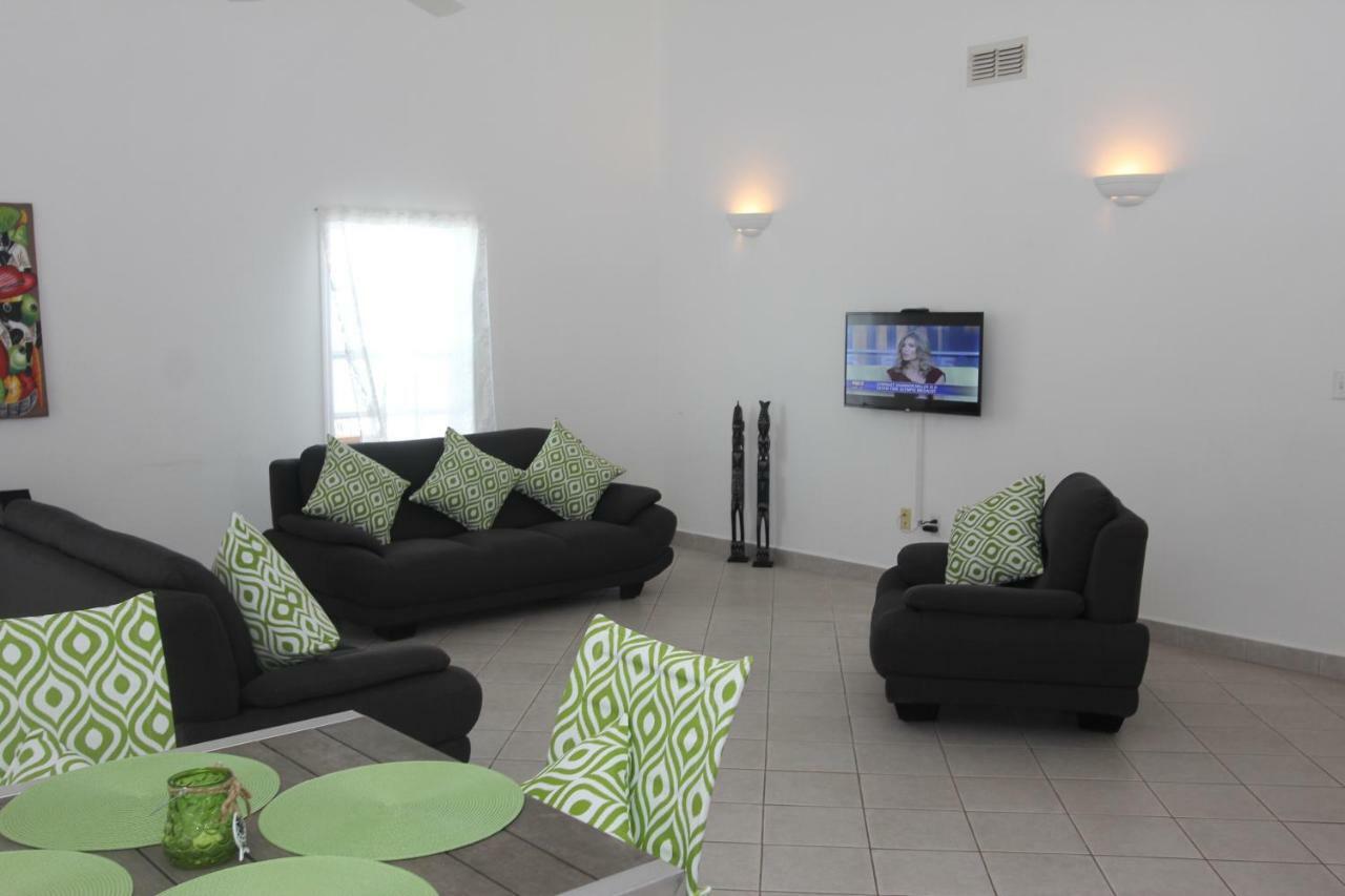 The White House Villa Jolly Harbour Kültér fotó