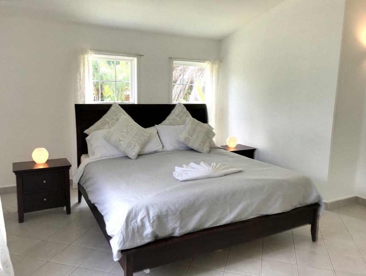 The White House Villa Jolly Harbour Kültér fotó